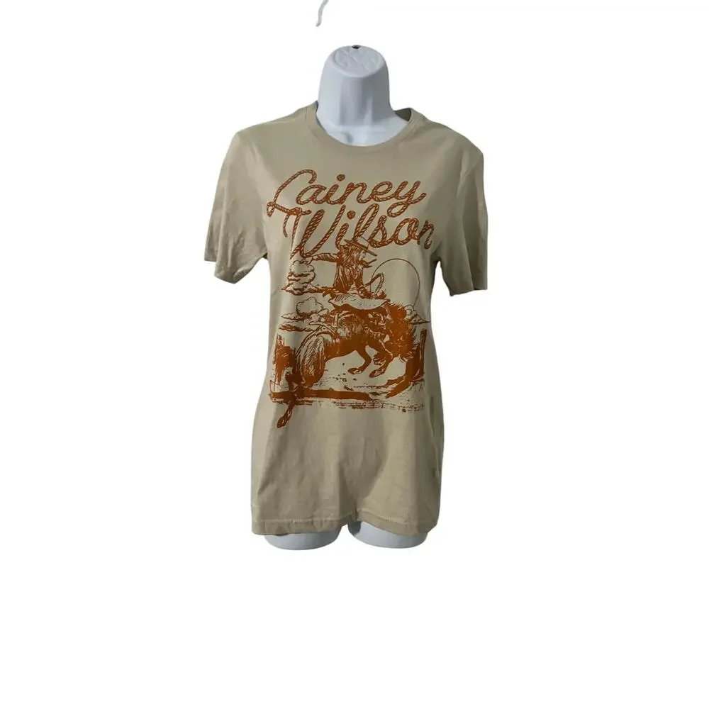 Lainey Wilson Graphic T-Shirt (NWOT) size XS - Picture 2 of 5